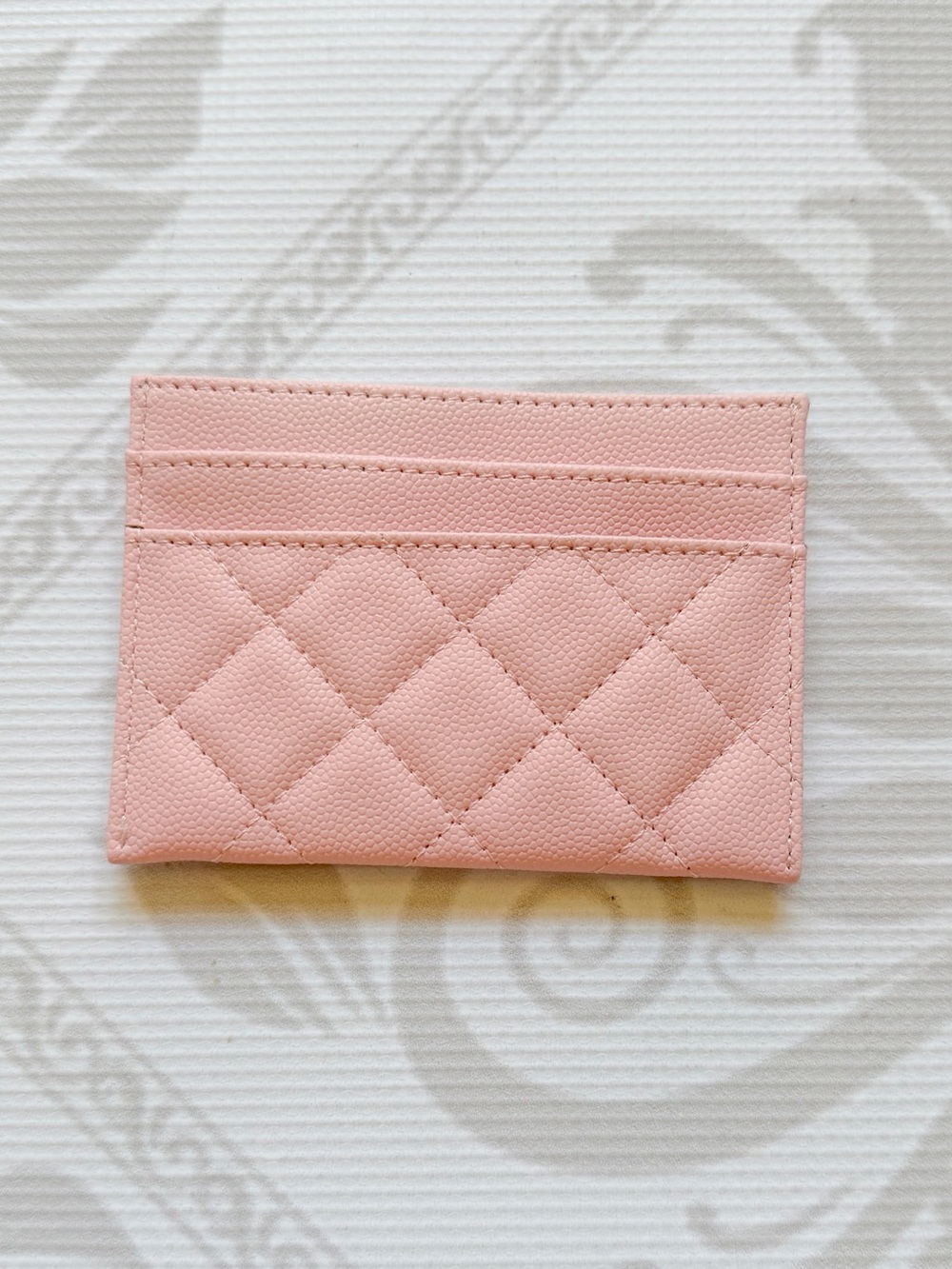 CHANEL Pastel Pink Quilted Card Sleeve with Silver CC - Picture 4 of 8